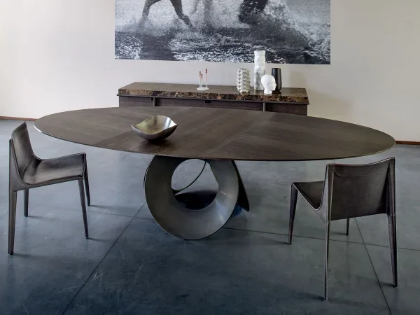 La base de la mesa Oracle de Arketipo: una obra de arte