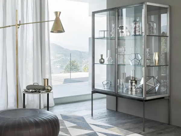 Vitrina Galerist de Lema completamente de cristal