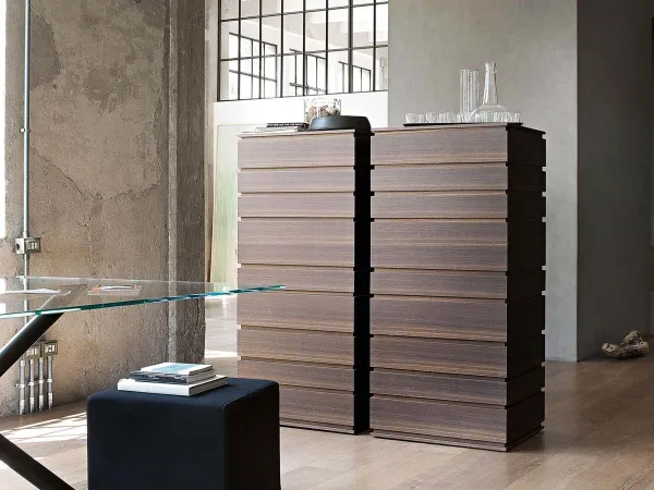 Design ricercato per la cassettiera Nine