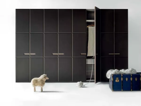 Warm hinged wardrobe by Lema