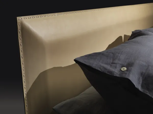 Eden bed by Flexform