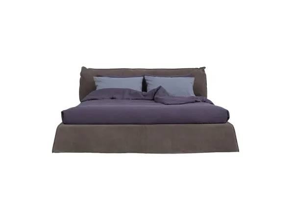 Paris Slim by Baxter: a wonderful leather bed