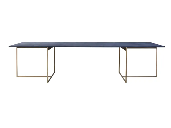Alamo dining table by Lema