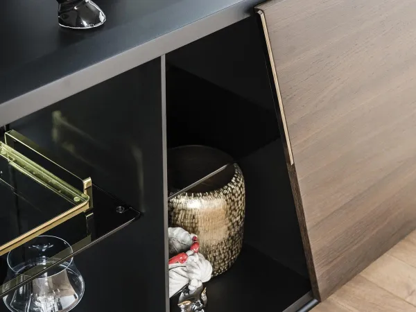 Aston Madia Cattelan Italia