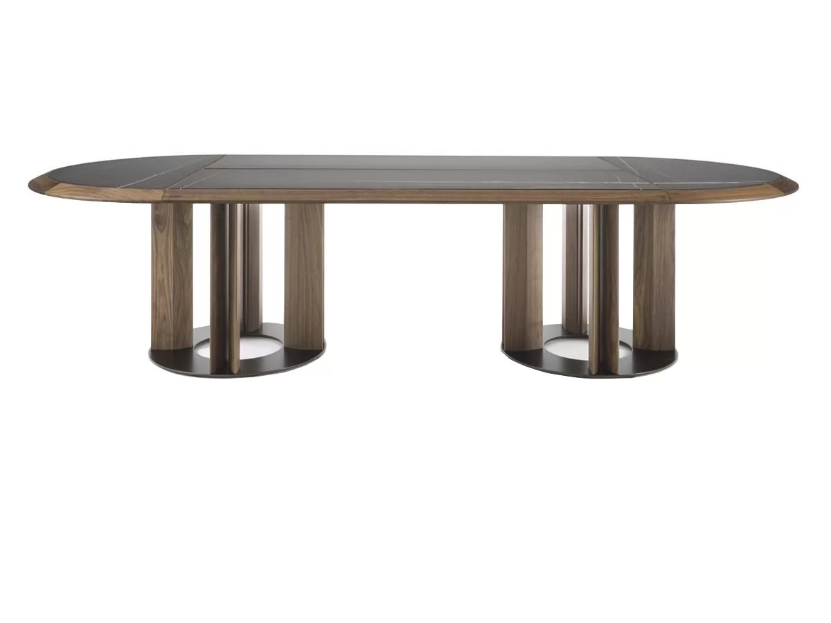 La table Thayl de Porada