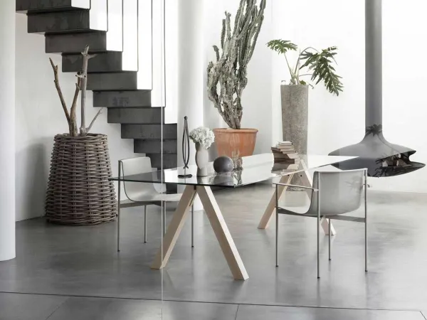 Sesto table by Lema