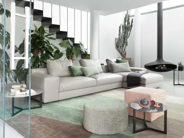 Venise sofa by Lema