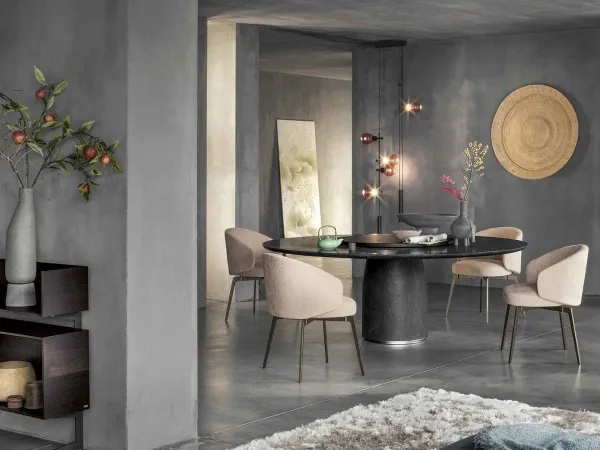 Lema Bulè table in a black version