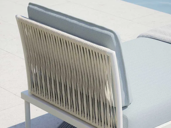 Détails du dossier de la chaise longue Flash