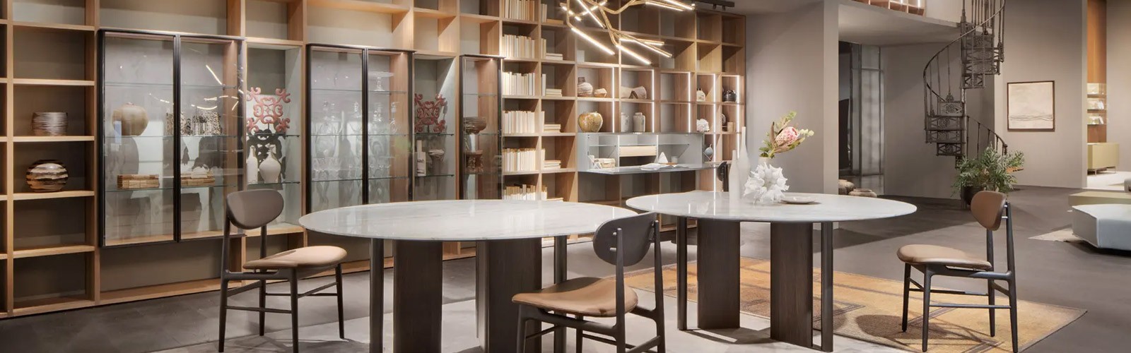 Find italian bookshelves and wall units on Marchese 1930